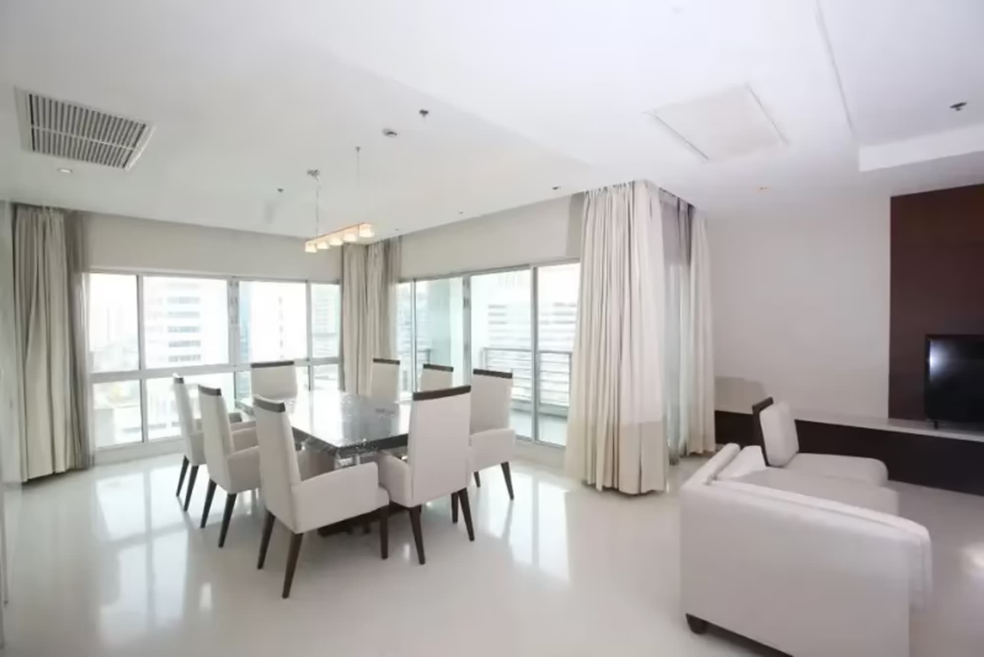 4 Bedroom Condo - Image 7