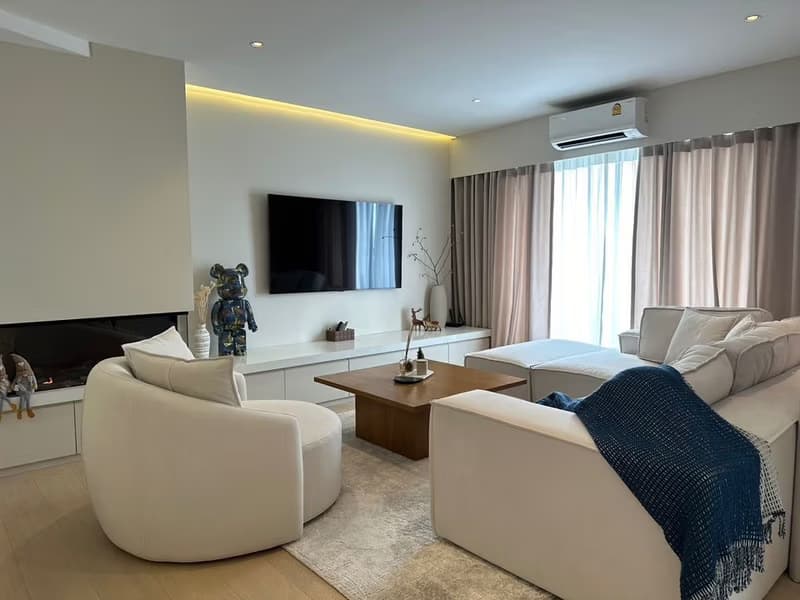 3 Bed Condo for Rent in Watthana