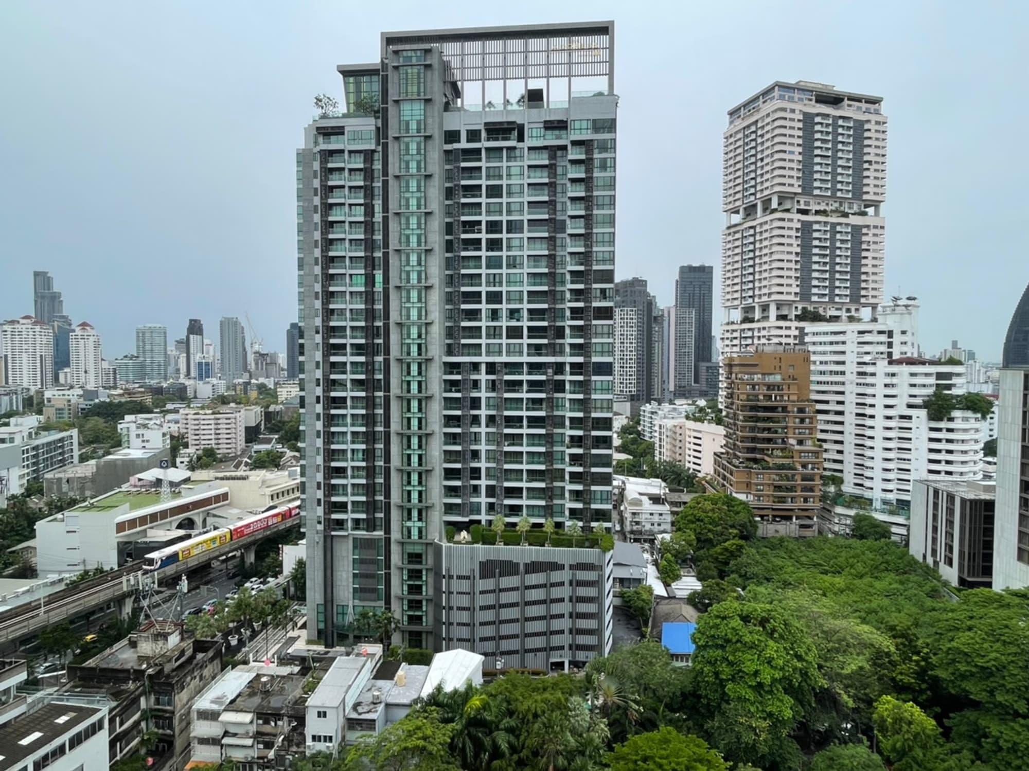Condo for Rent at Noble Refine - Image 7