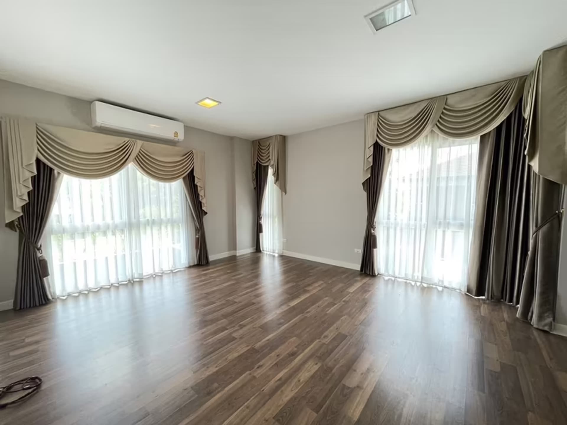  - Image 8