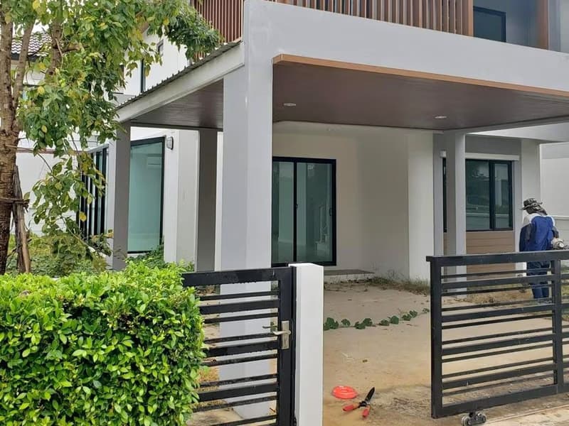 House for Sale in Bang Phli.