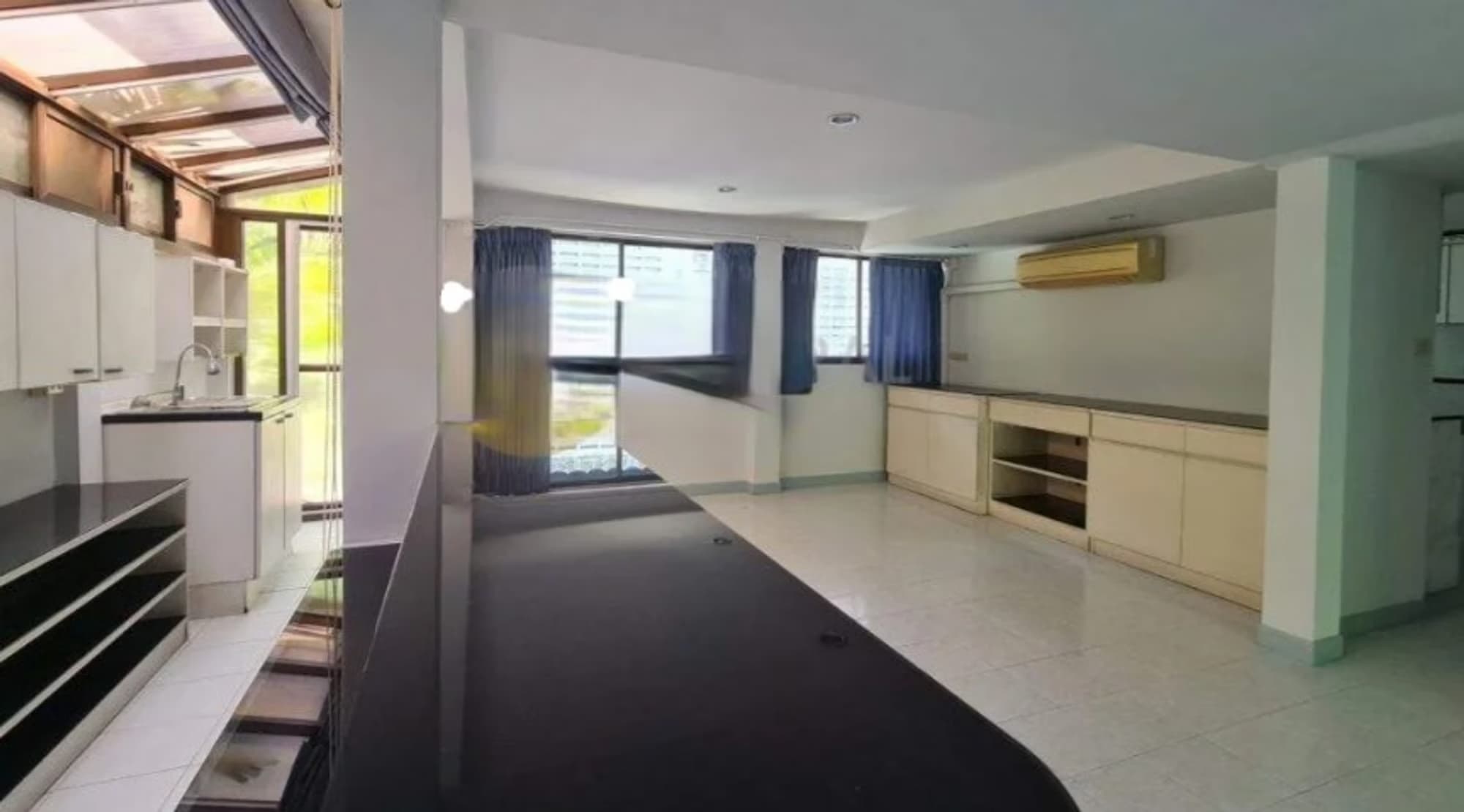 House for Sale in Sukhumvit 71 - Image 1
