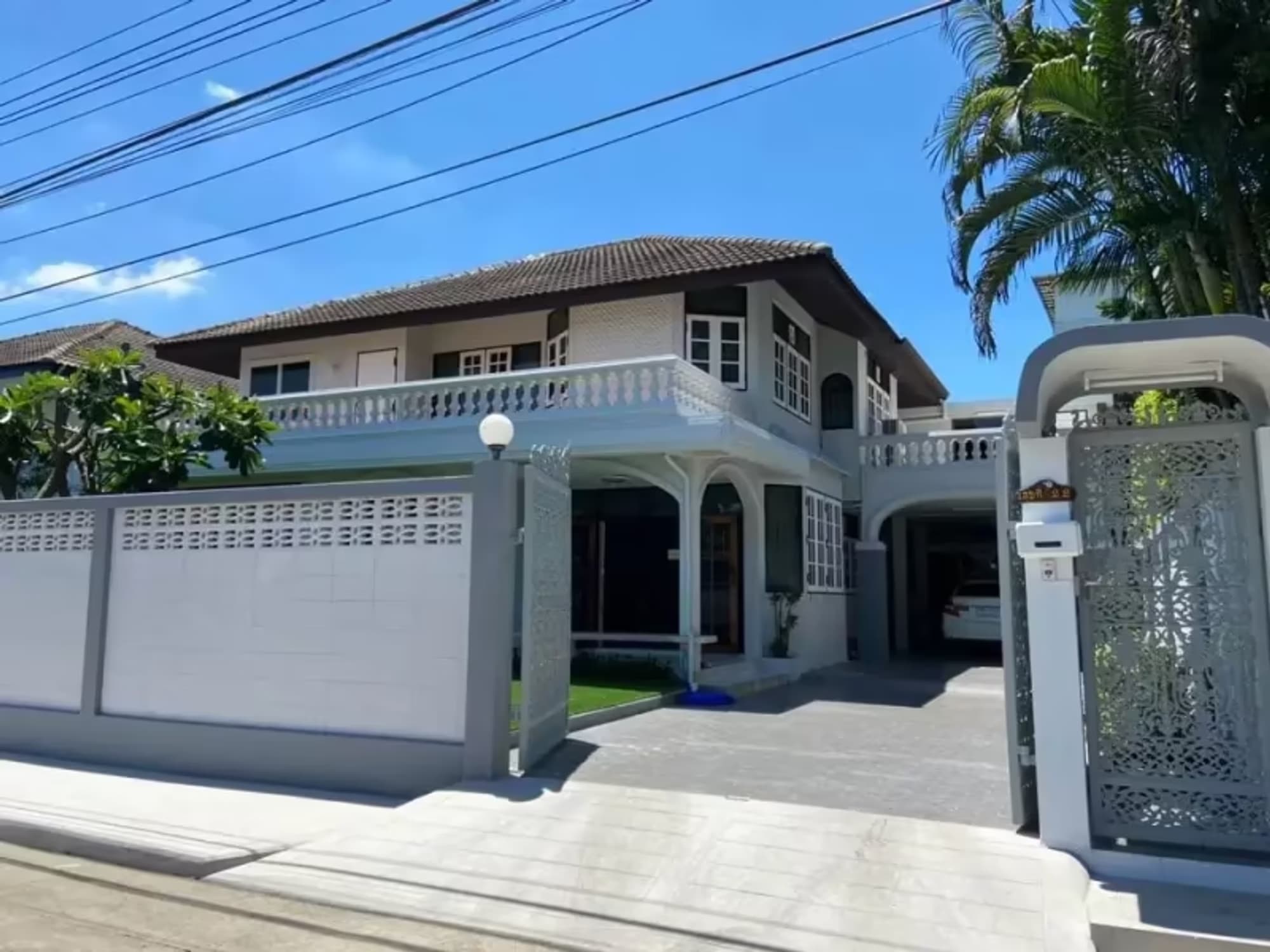 4 Bedroom House - Image 14