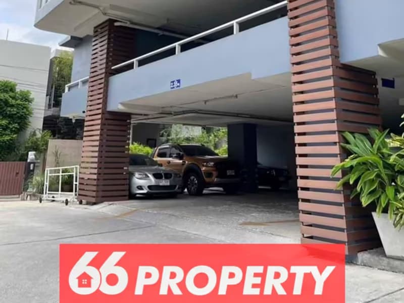 1 Bedroom Condo