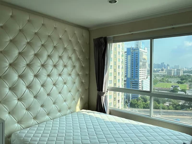 1 Bed Condo for Sale  Near Phetchaburi MRT