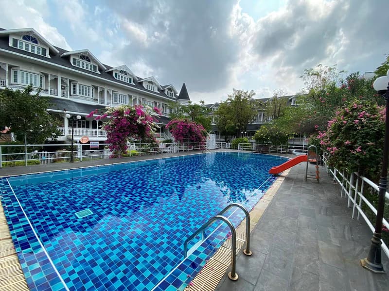 Townhouse for Sale, Rent at Fantasia Villa 2