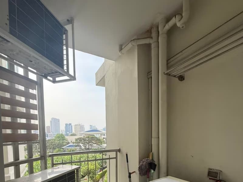 2 Bed Condo for Rent and Sale in Huai Khwang