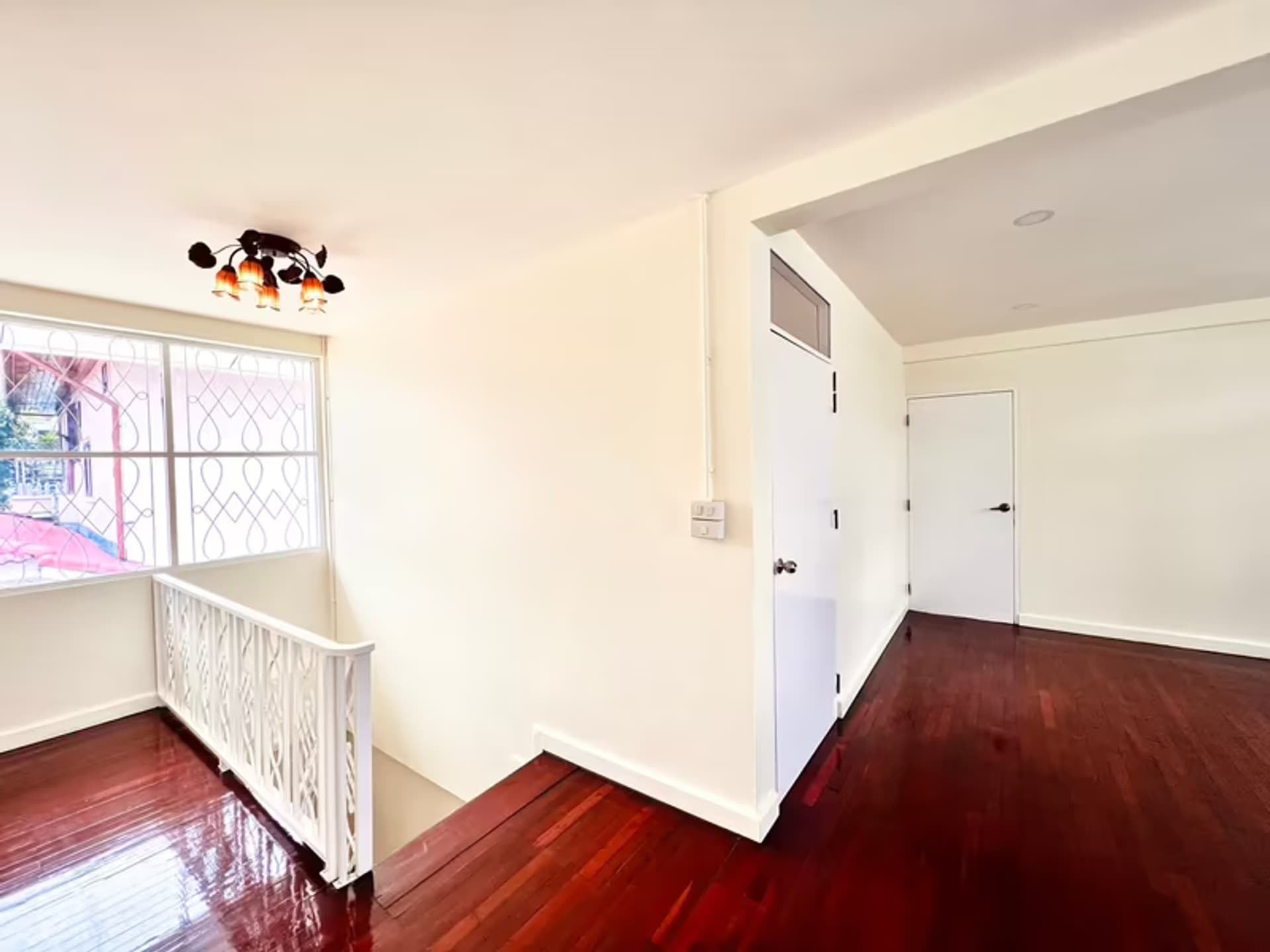 5 Bedroom House - Image 9