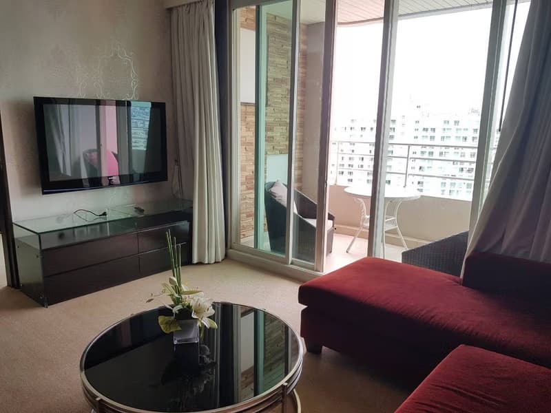 2 Bed Condo for Rent in Khlong San