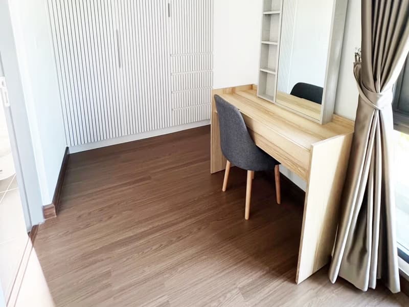 5 Bed House for Rent in Bang Phli