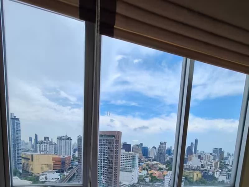 Condo for Sale at Life @ Sukhumvit 65