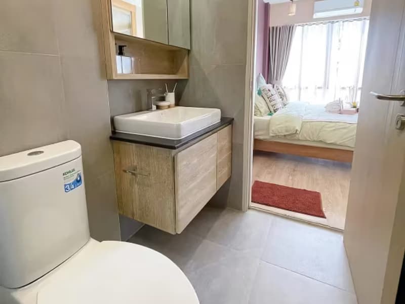 1 Bedroom Condo