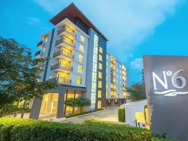 1 Bedroom Condo