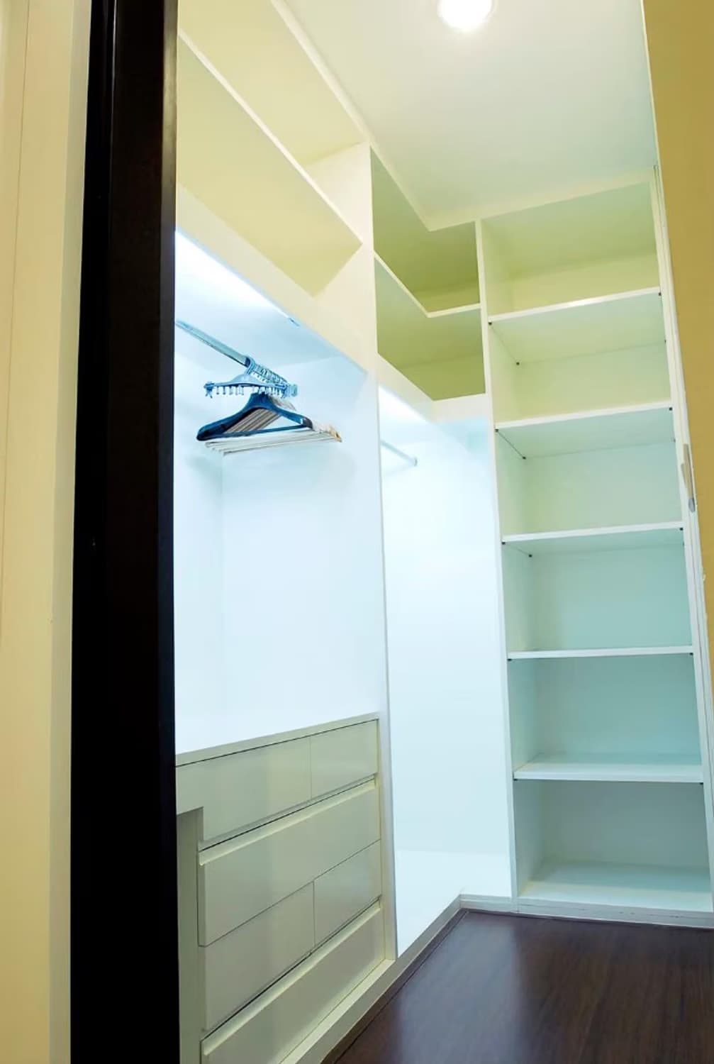 2 Bed Condo for Rent and Sale  Near Si Kritha MRT - Image 16