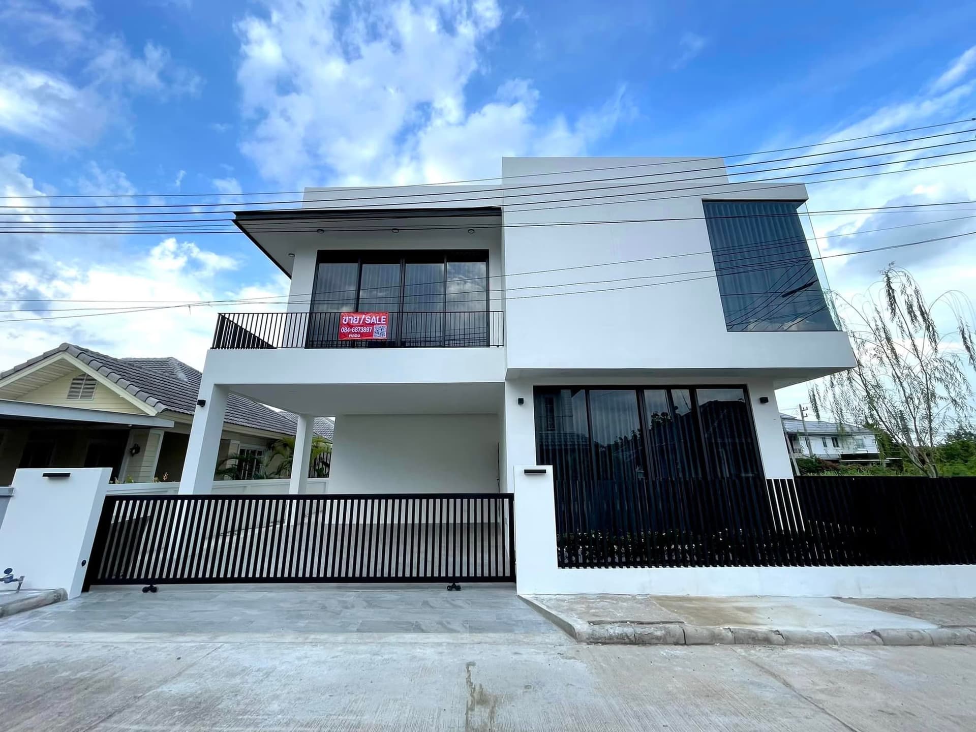 6 Bed House for Sale in Mueang Chiang Mai - Image 1