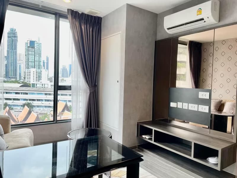 1 Bedroom Condo