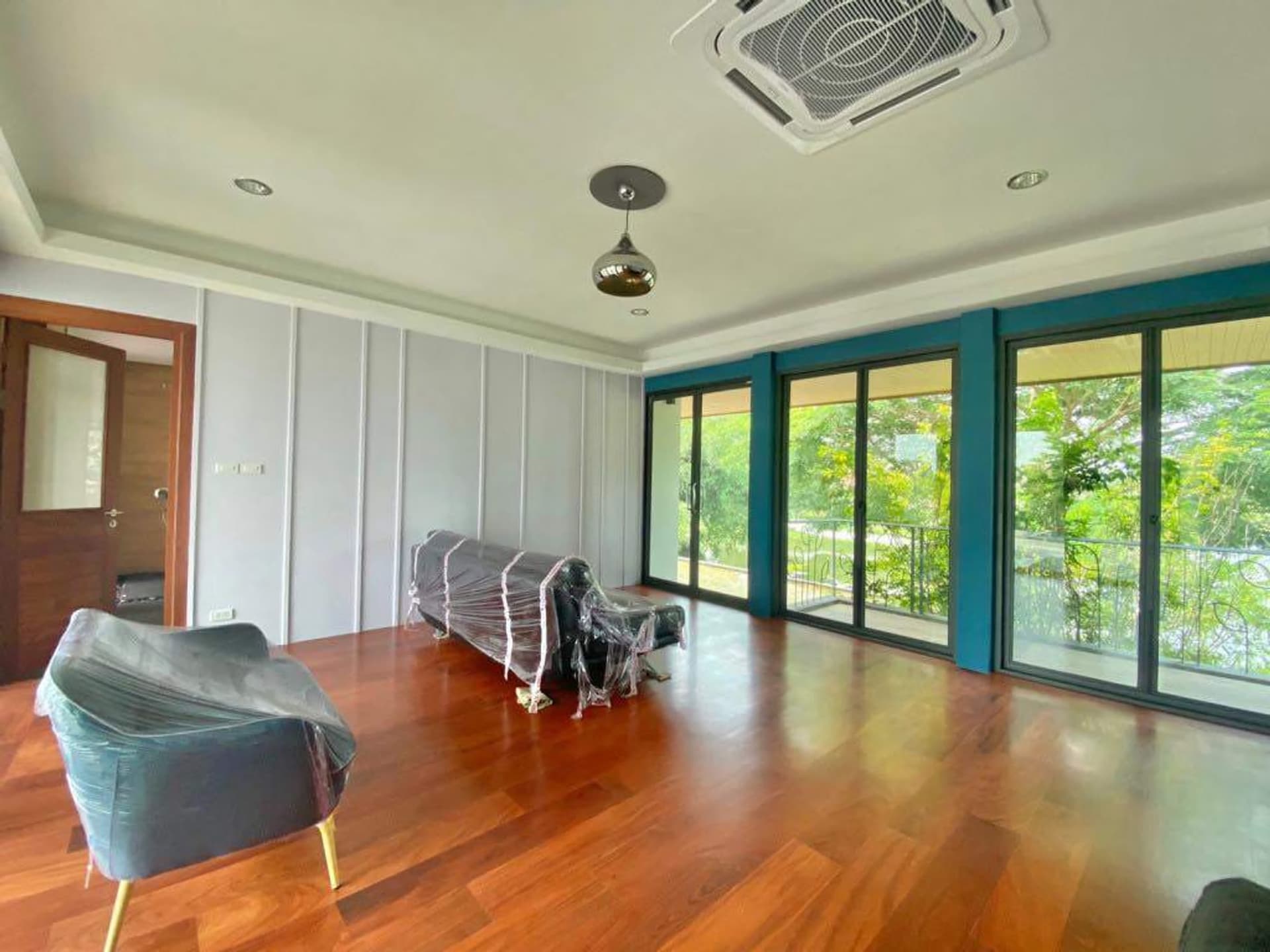 4 Bedroom House - Image 22