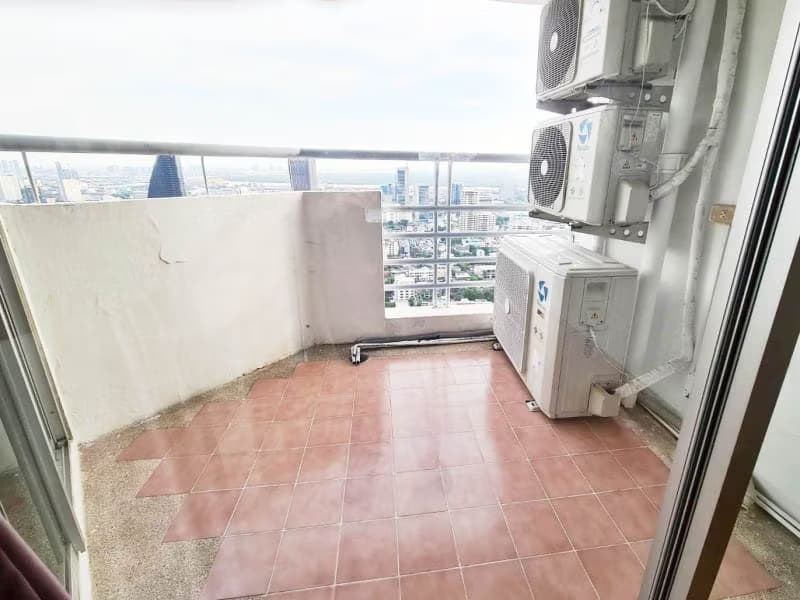 2 Bed Condo for Rent in Khlong Toei
