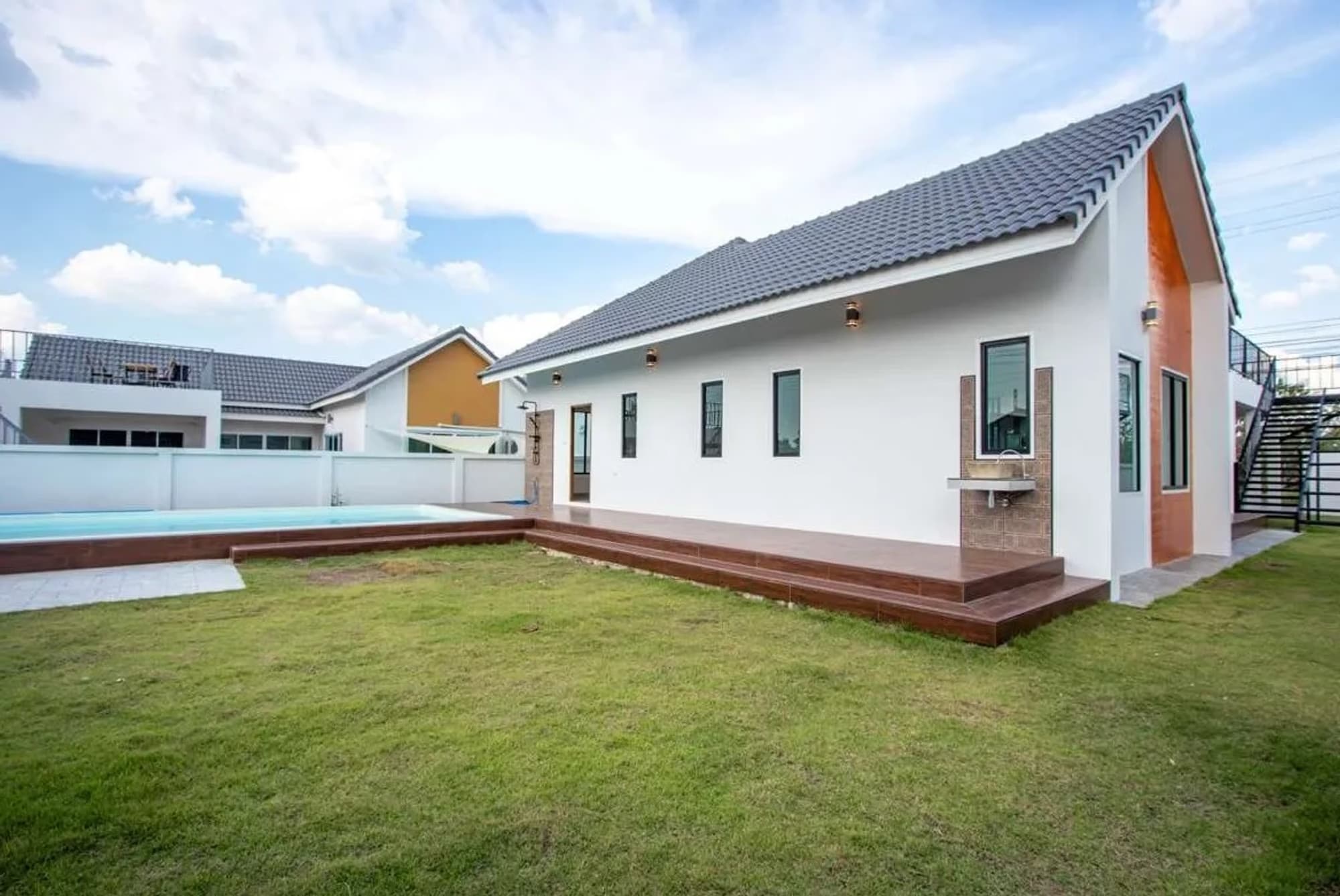 3 Bed House for Sale in Hang Dong District - Image 3