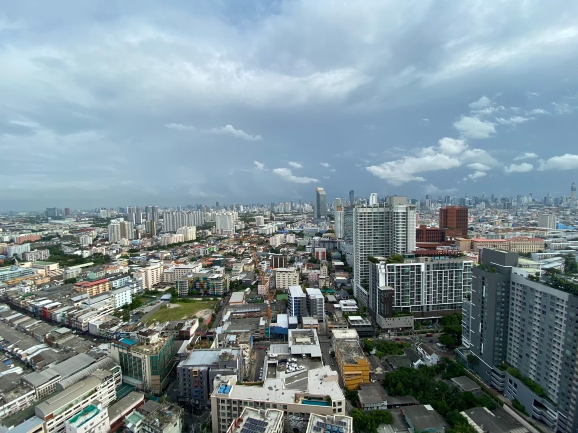 1 Bed Condo for Sale in Huai Khwang - Image 12