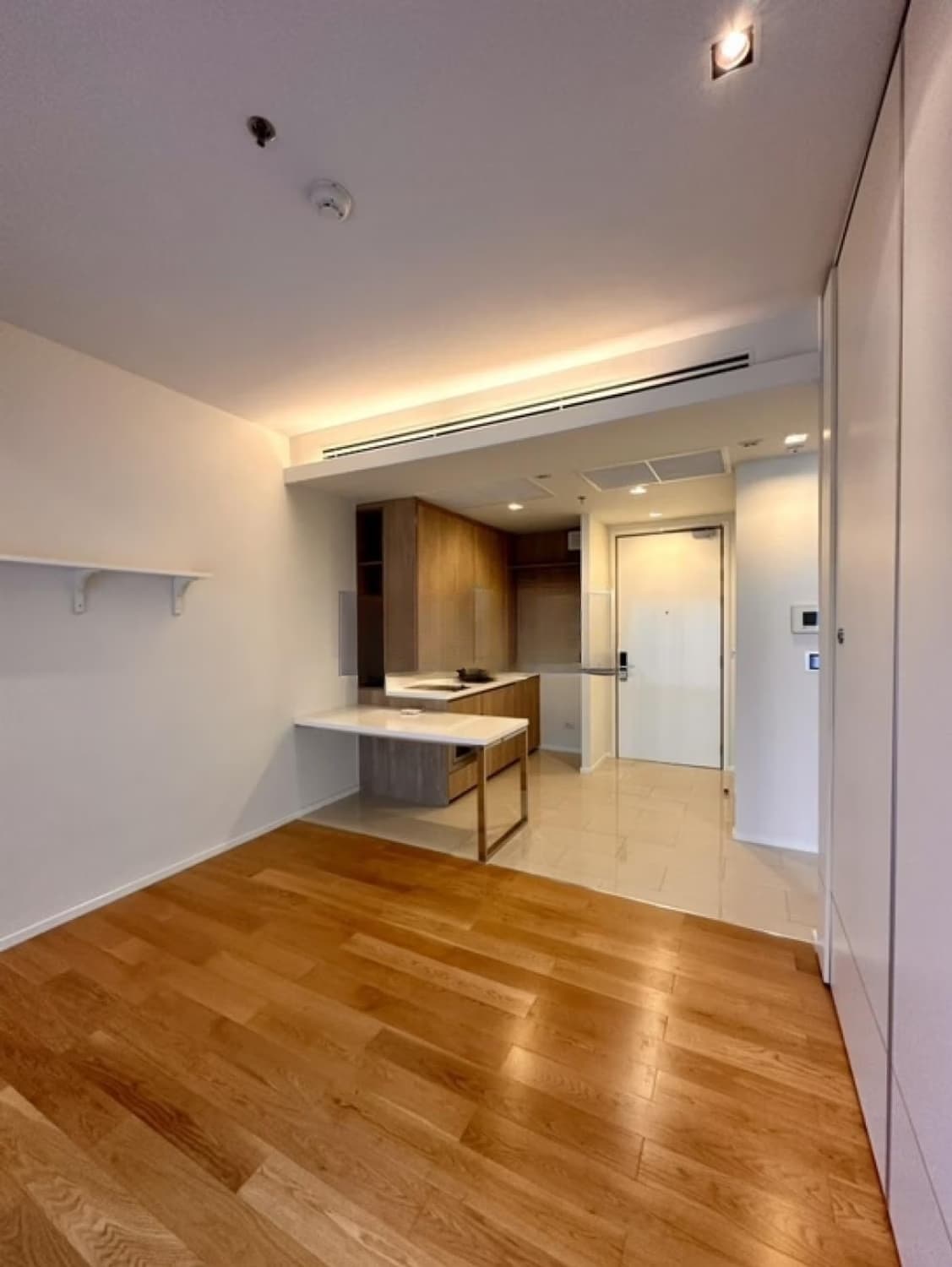 1 ห้องนอน Condo สำหรับ ขาย ใกล้ Makkasan ARL - Image 3