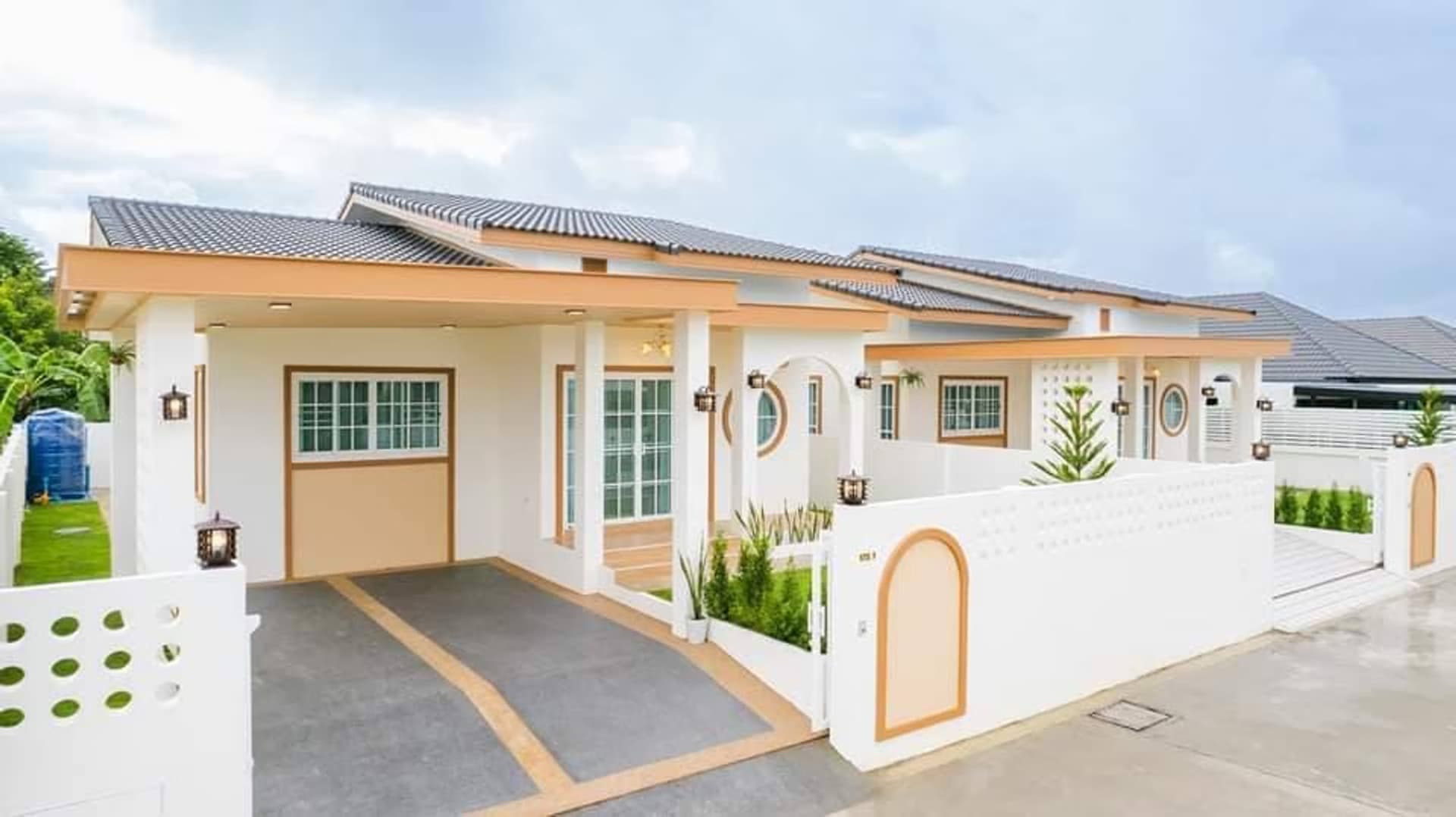 3 Bed House for Sale in Saraphi District - Image 1
