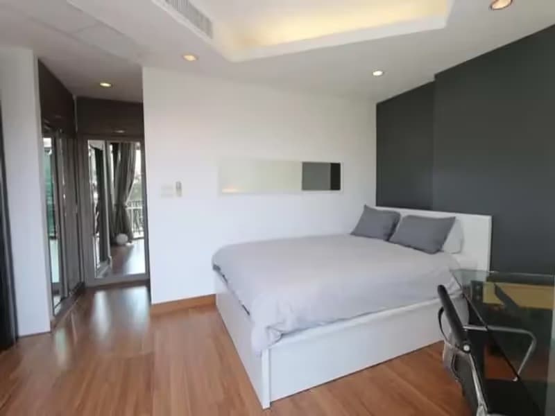 1 Bedroom Condo