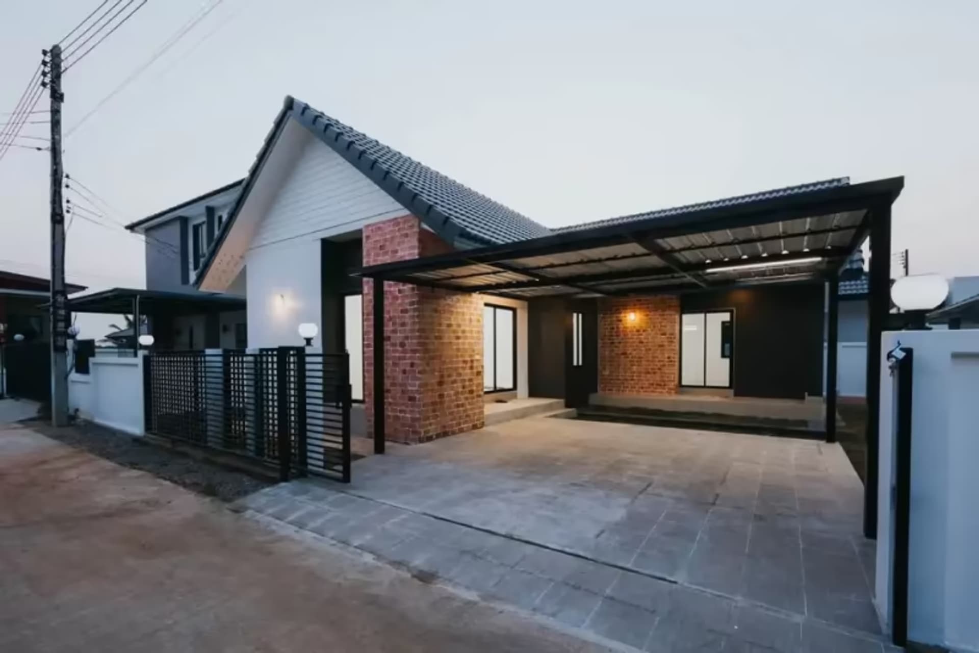 3 Bedroom House - Image 5