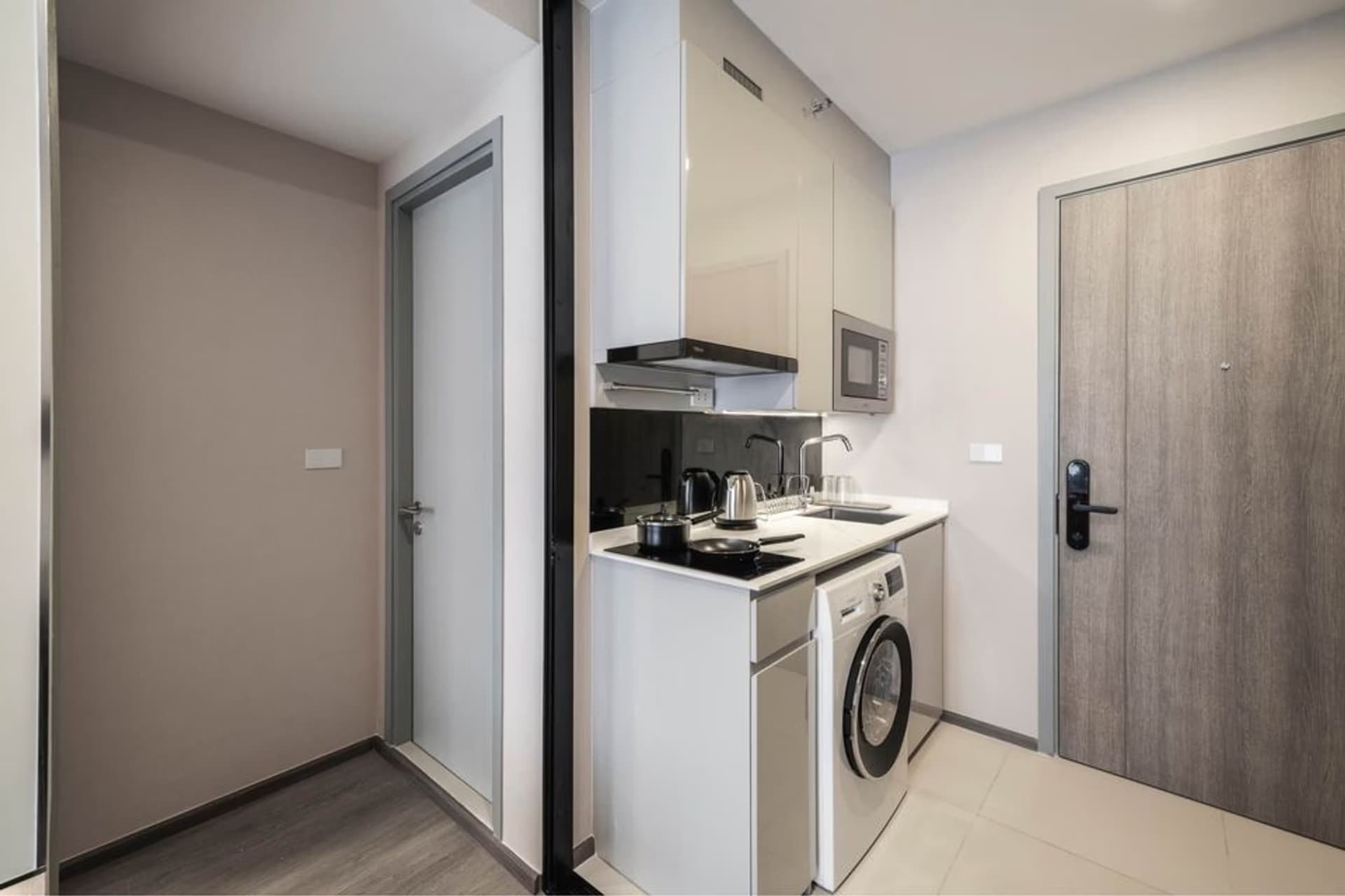 1 ห้องนอน Condo สำหรับ จำหน่าย ใน ห้วยขวาง - Image 3