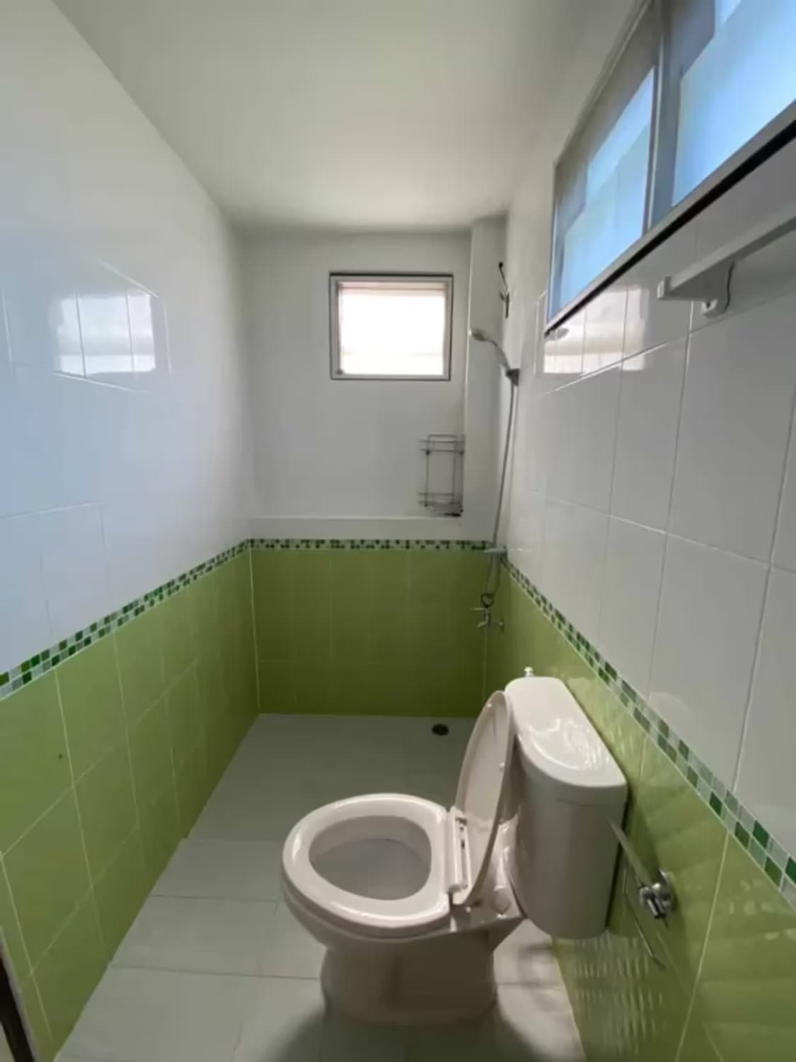 4 Bedroom House - Image 7