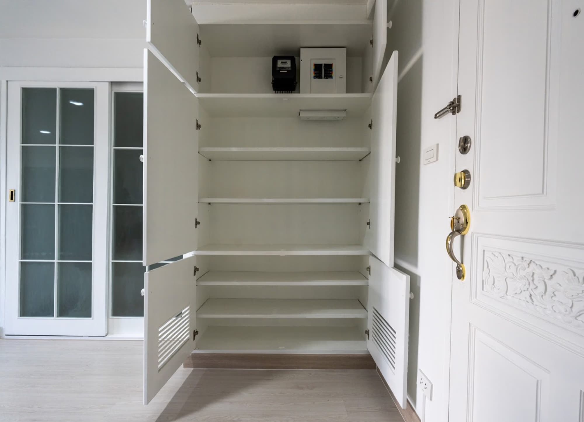 - Image 7