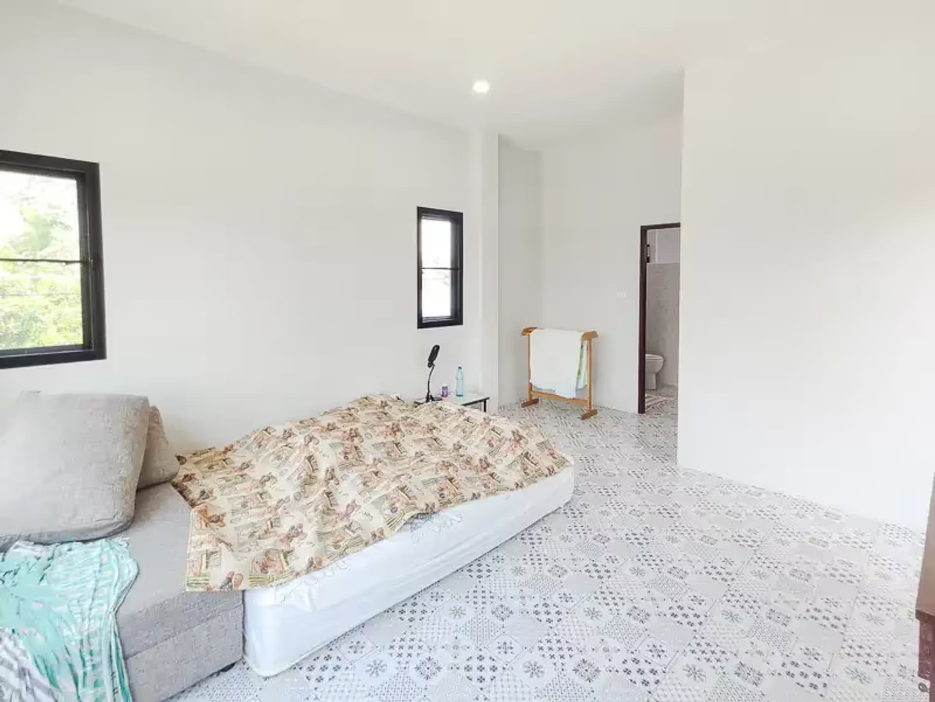 4 Bedroom House - Image 5