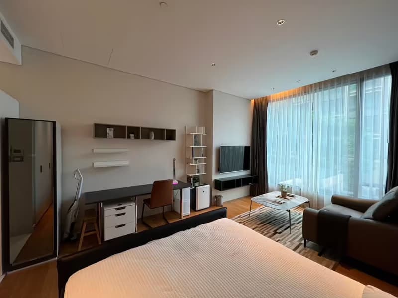 Condo for Rent at Sindhorn Residence