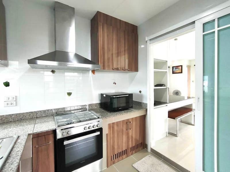 Pool villa house for rent in a frame