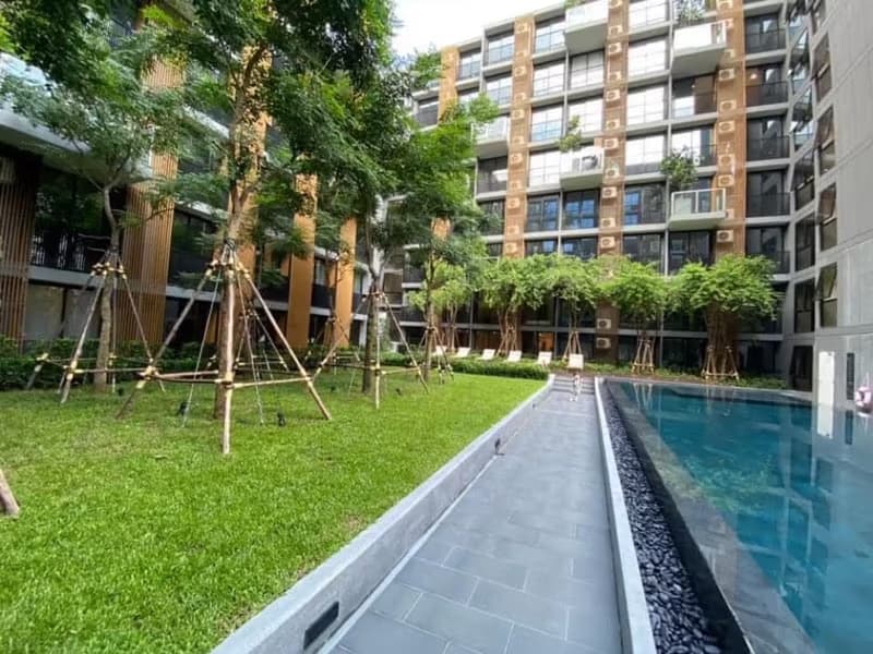 1 Bedroom Condo
