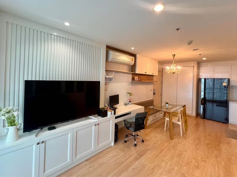 2 Bed Condo for Sale in Khlong Toei