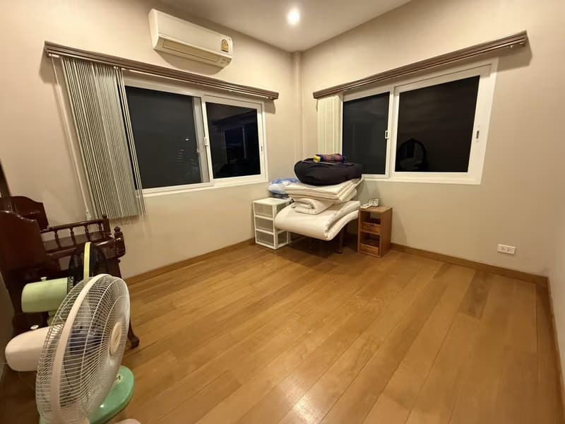 3 Bed House for Rent in Bang Na