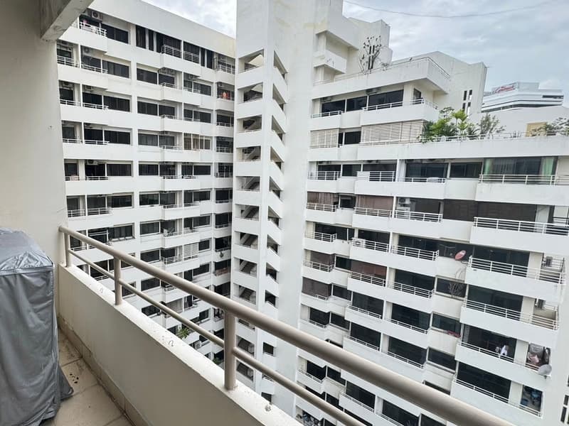 1 Bed Condo for Rent and Sale in Khlong Toei