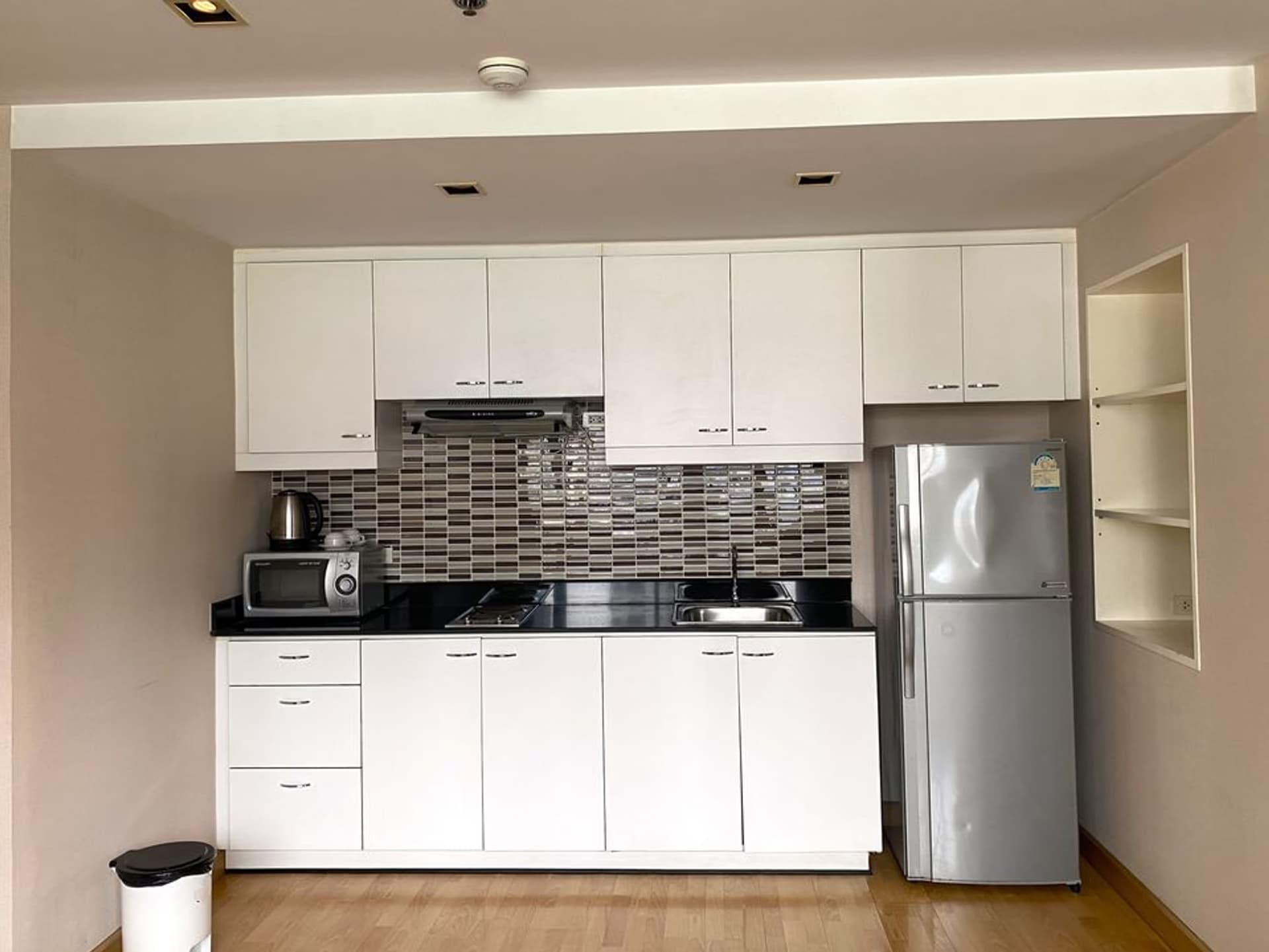 1 ห้องนอน Condo สำหรับ จำหน่าย ใน คลองเตย - Image 5