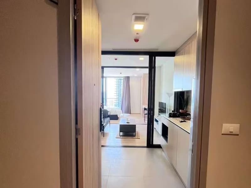 1 Bed Condo for Rent and Sale in Phaya Thai