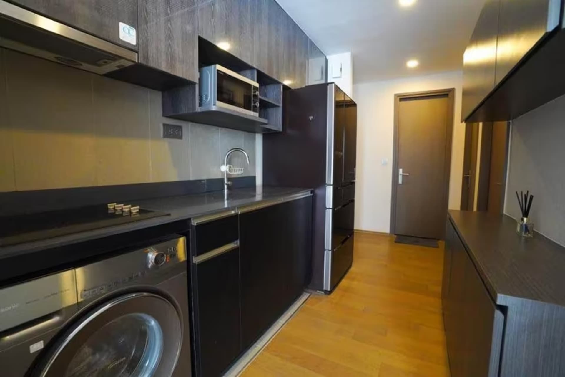  - Image 3