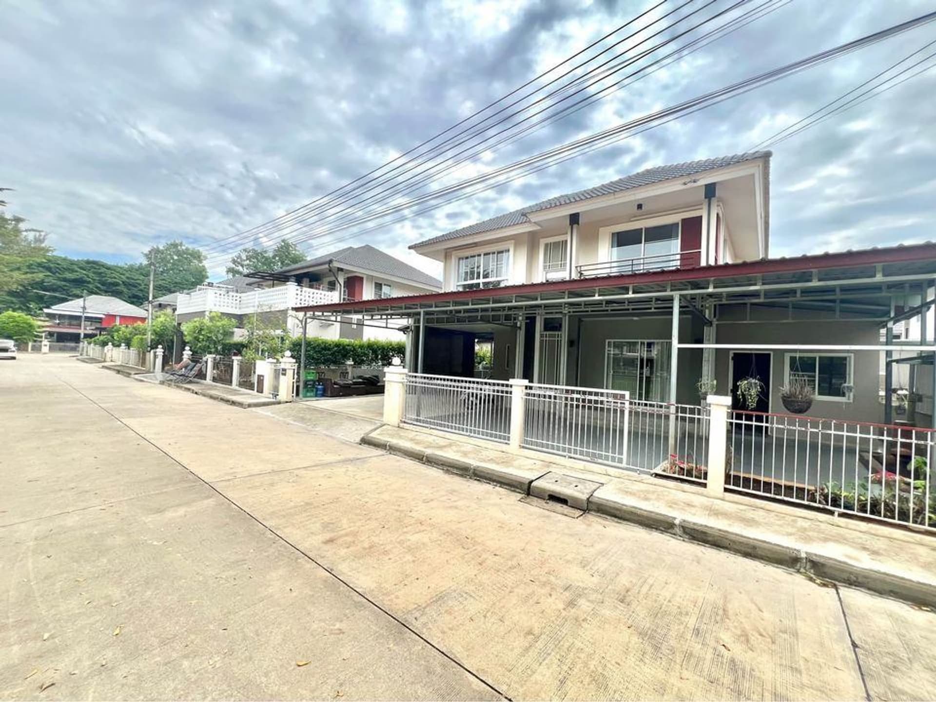 4 卧室 别墅 用于 出租 在 Saraphi - Image 1