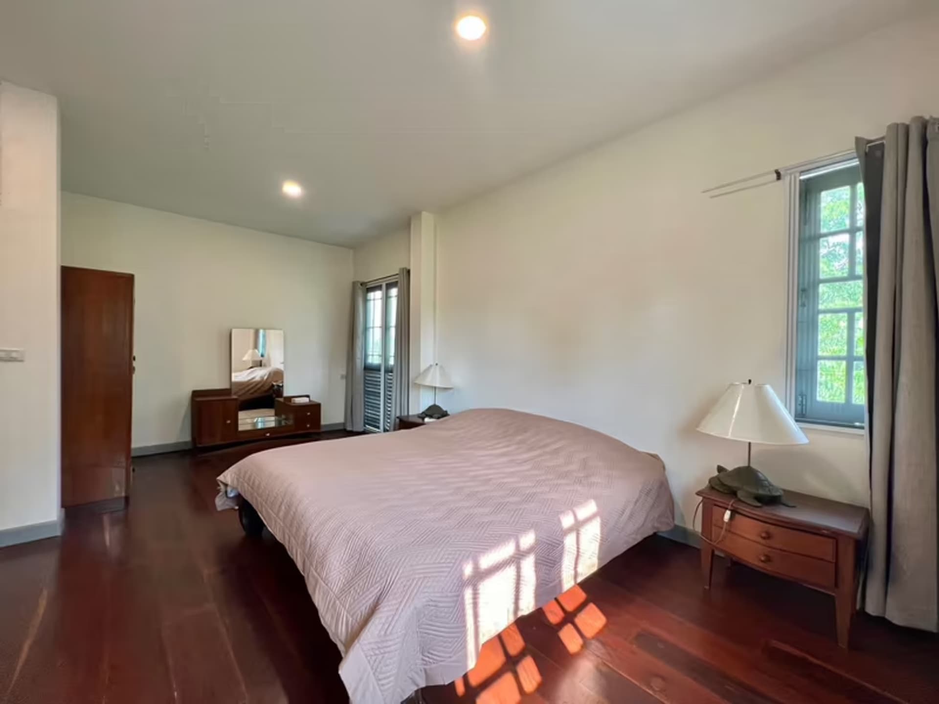 4 Bedroom House - Image 2