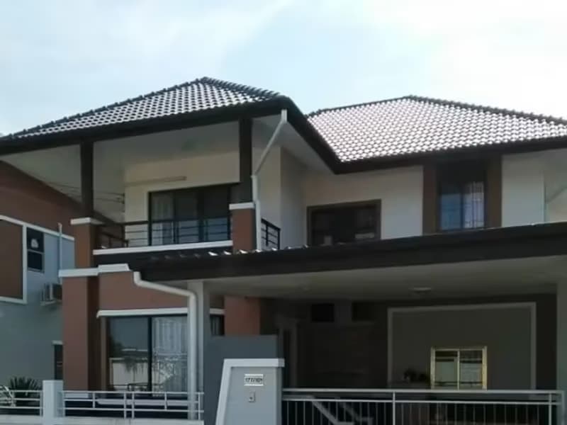 5 Bedroom House