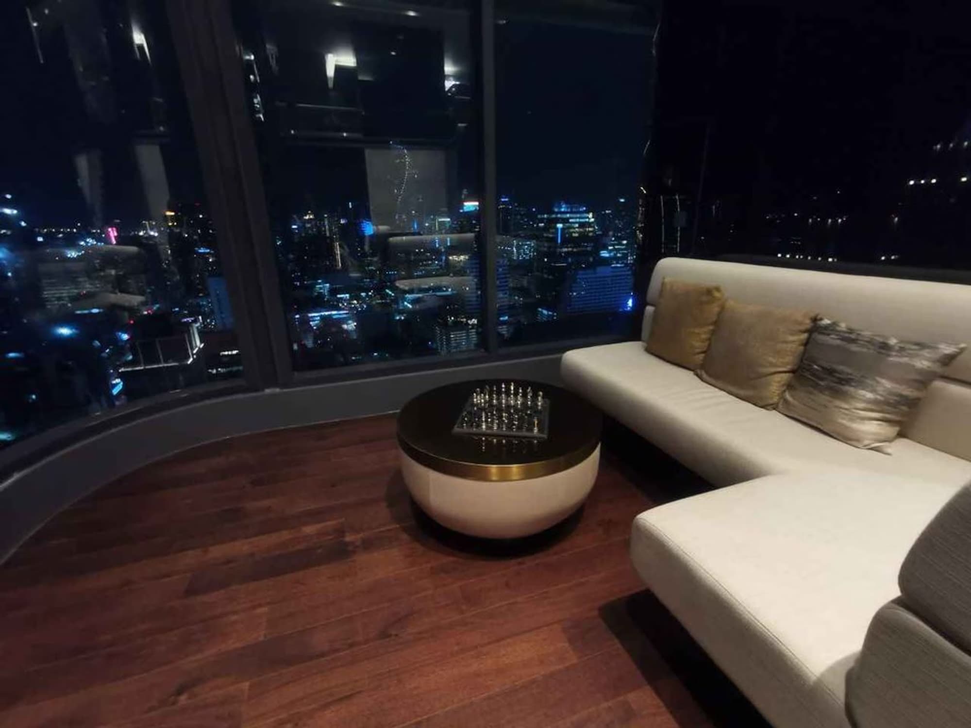 1 Bed Condo for Rent  Near Chit Lom BTS - Image 7