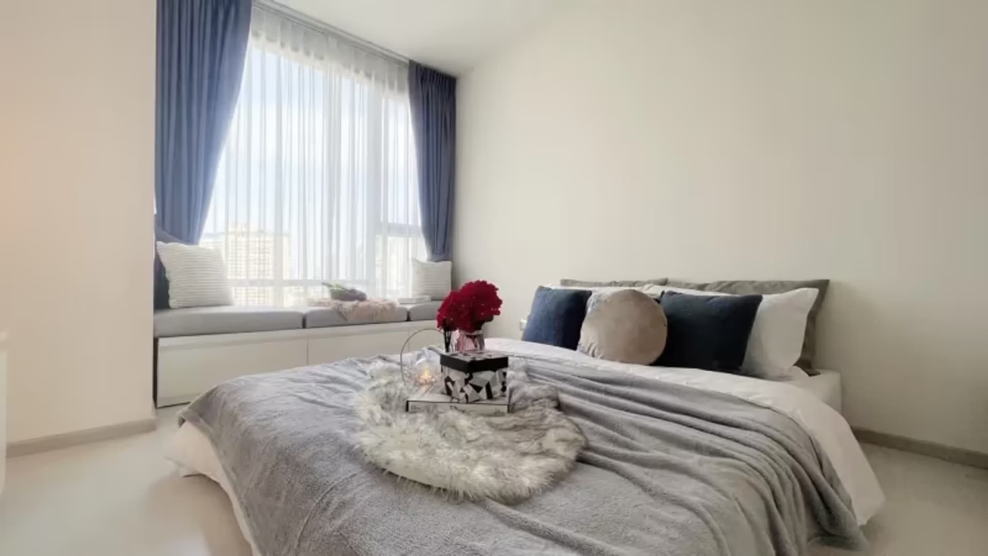 1 Bedroom Condo - Image 1