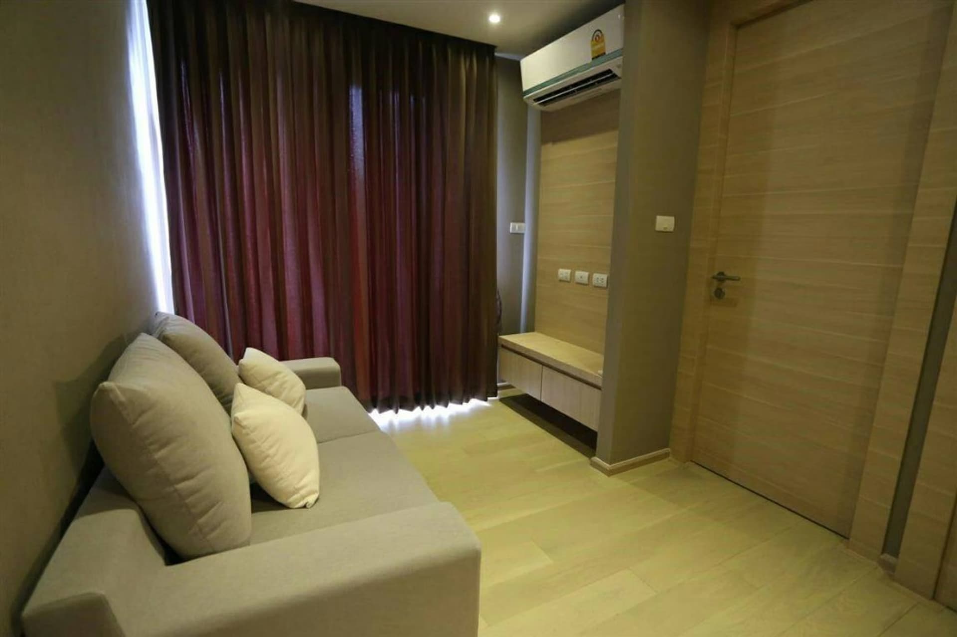 1 ห้องนอน คอนโด สำหรับ จำหน่าย ใน Bang Rak - Image 1