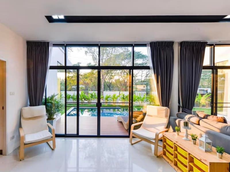 6 Bedroom House