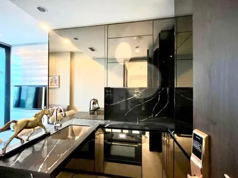 1 Bedroom Condo