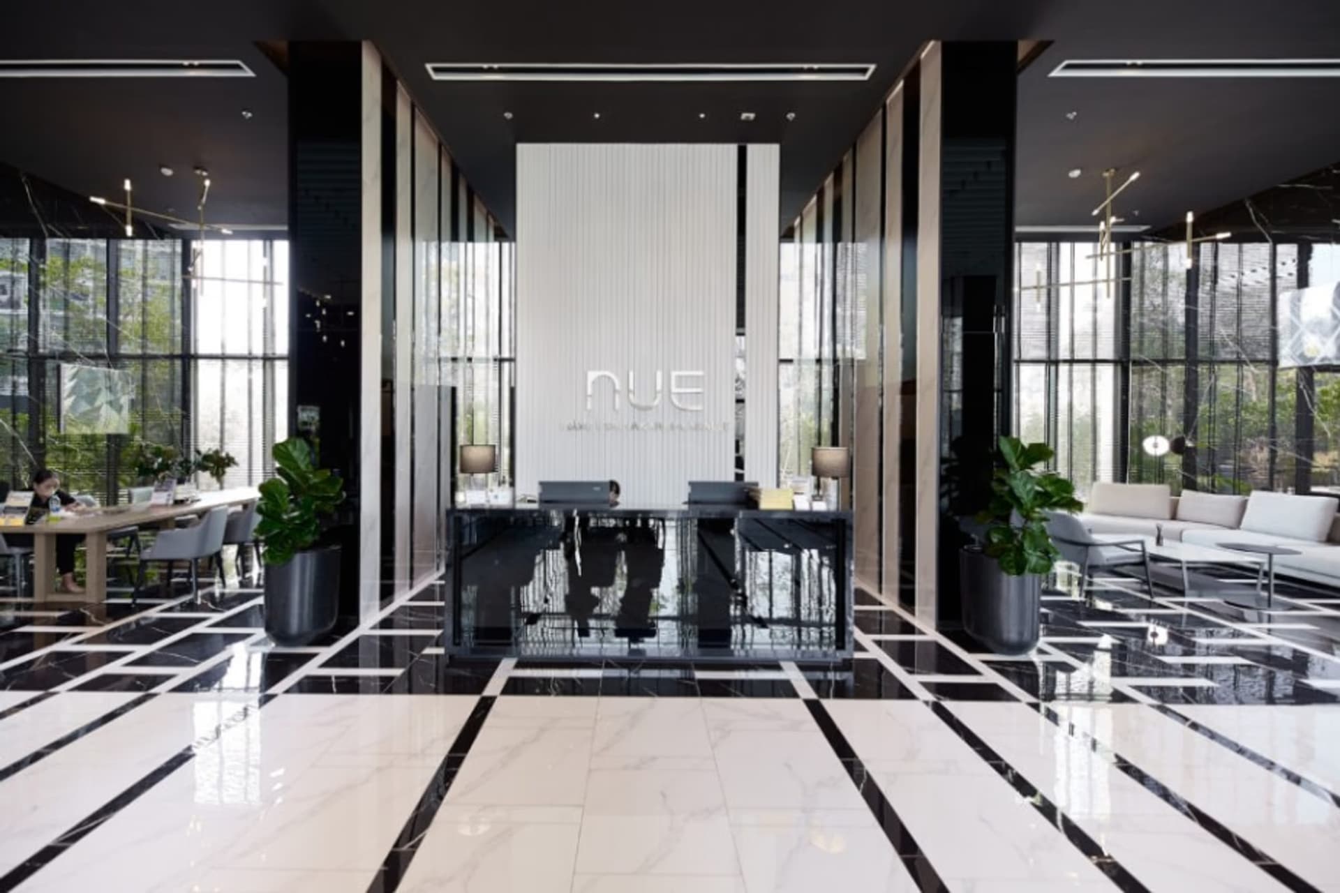 2 Bed Condo for Rent and Sale in Mueang Samut Prakan - Image 15